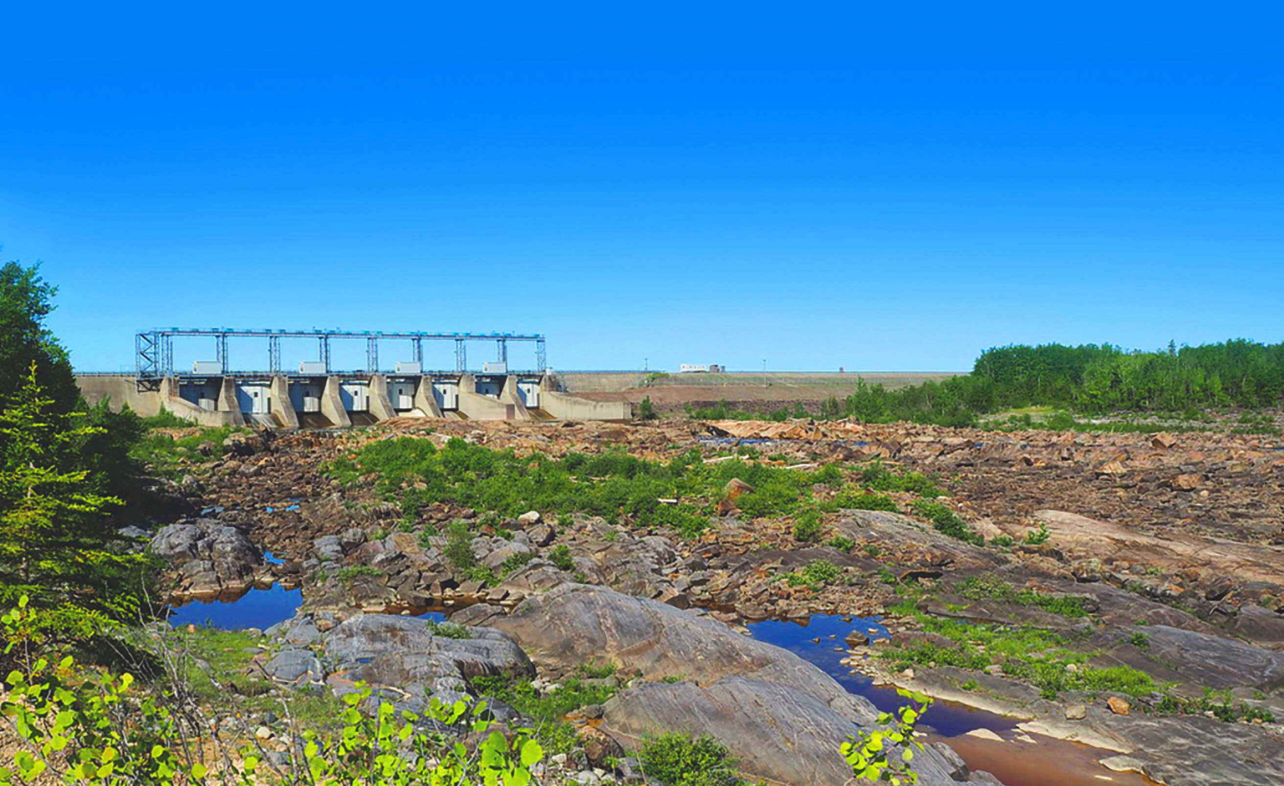 Low water conditions below Little Long hydroelectric station.