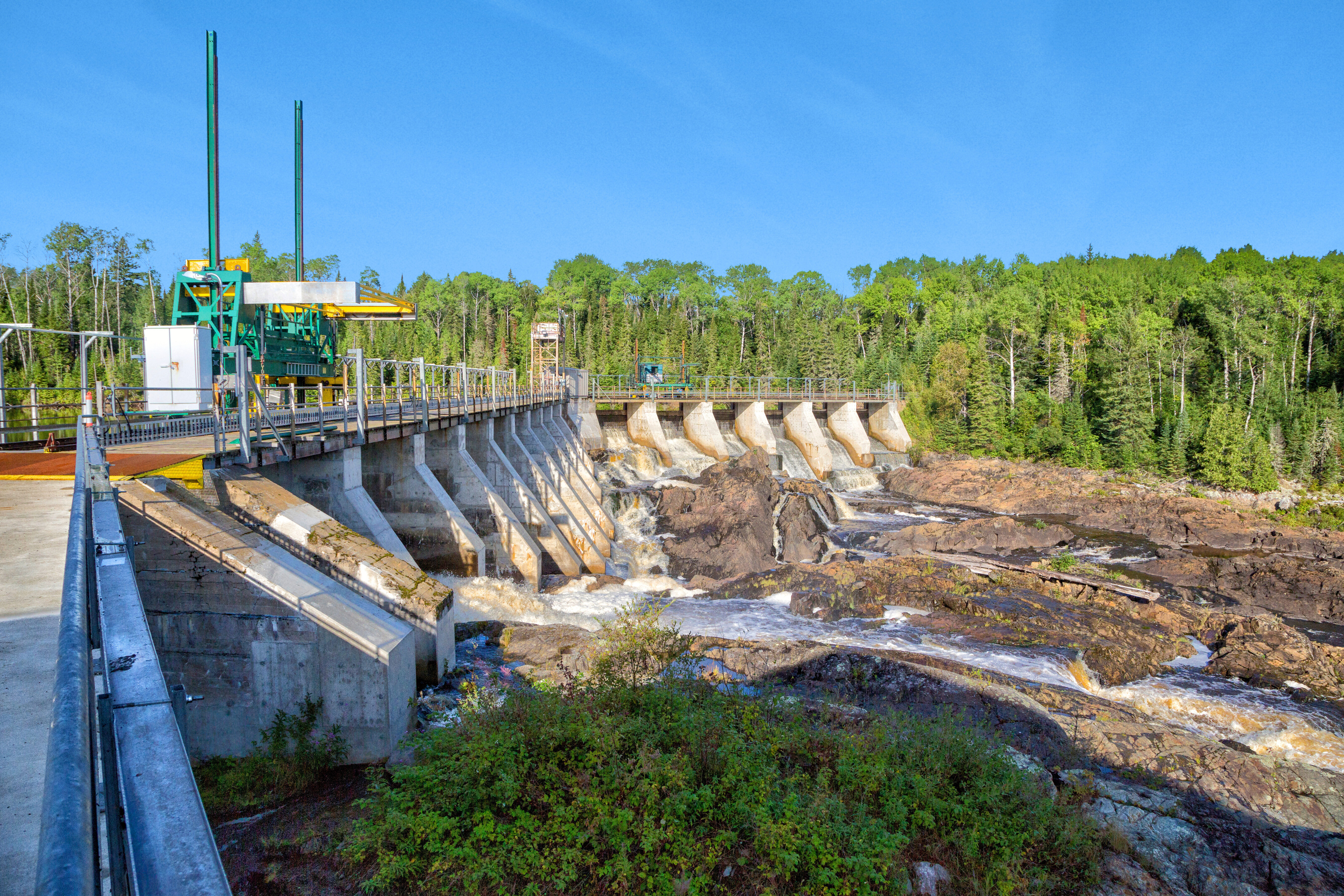 Low water conditions at the tailrace of Lower Sturgeon hydroelectric generating station.