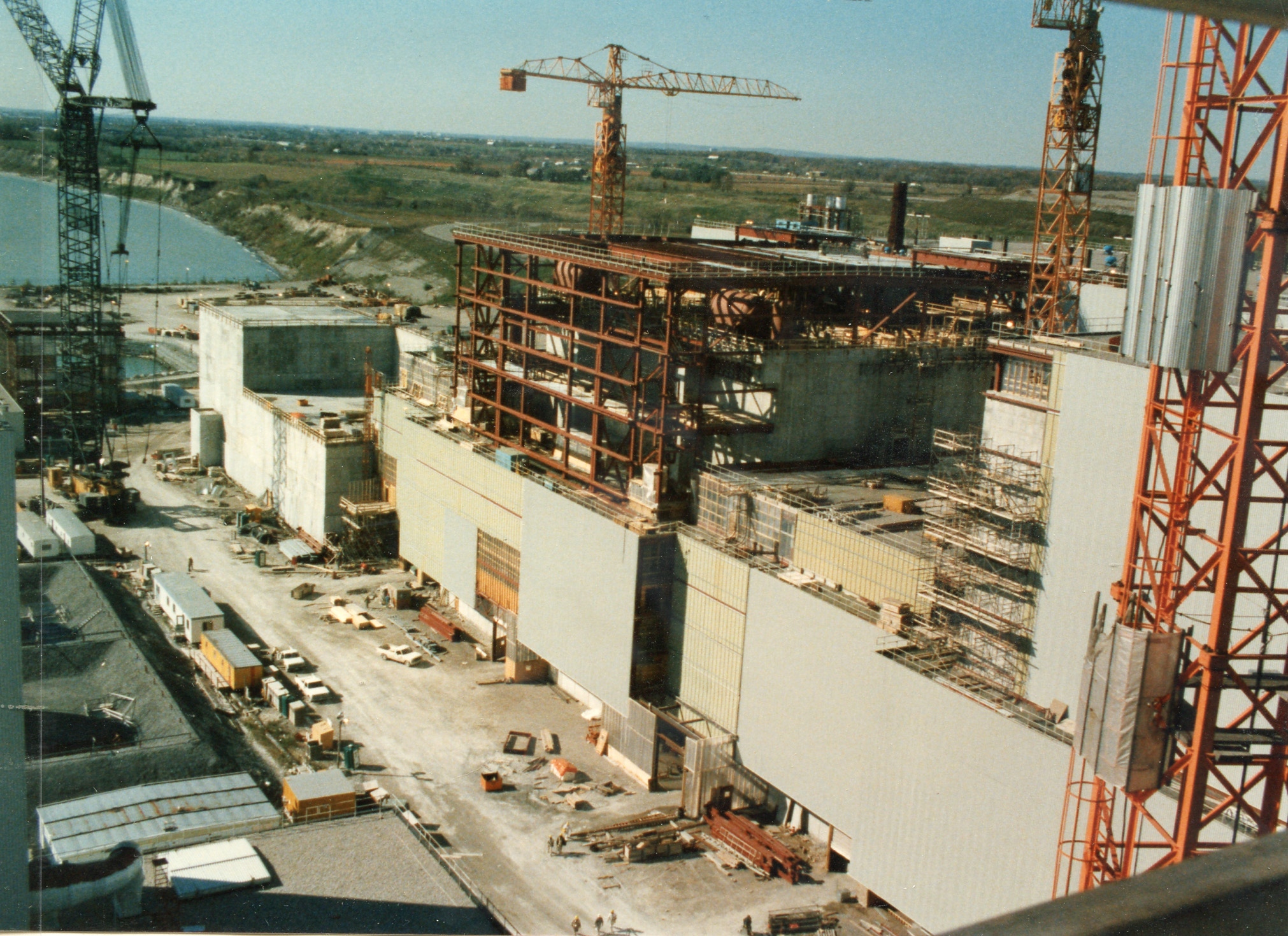 1986, Darlington looking north and east