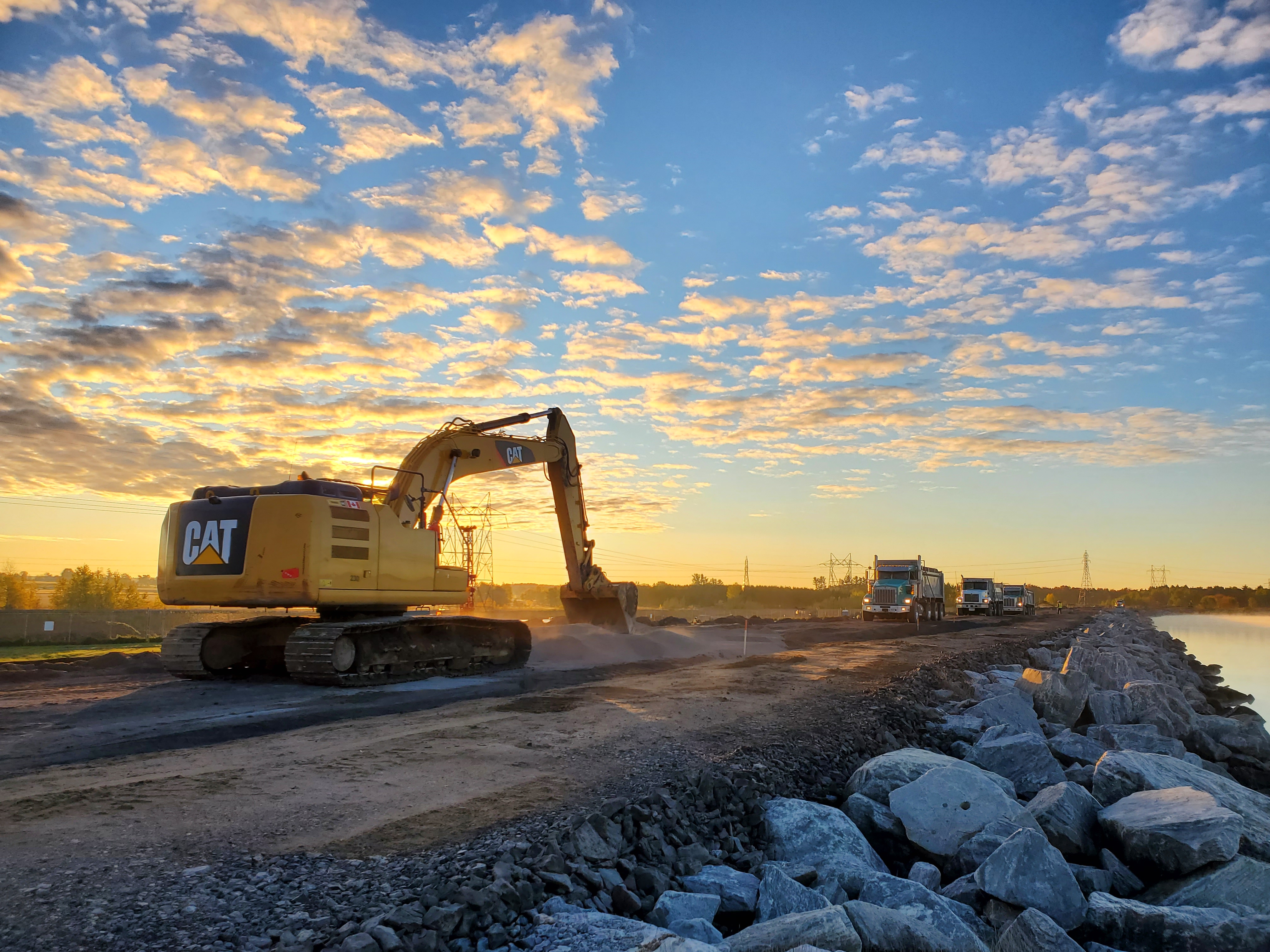 The Waba Dam Renewal Project involved raising and reinforcing the crest of the 1,219-metre-long earth dam that supports OPG's Arnprior Generating Station.