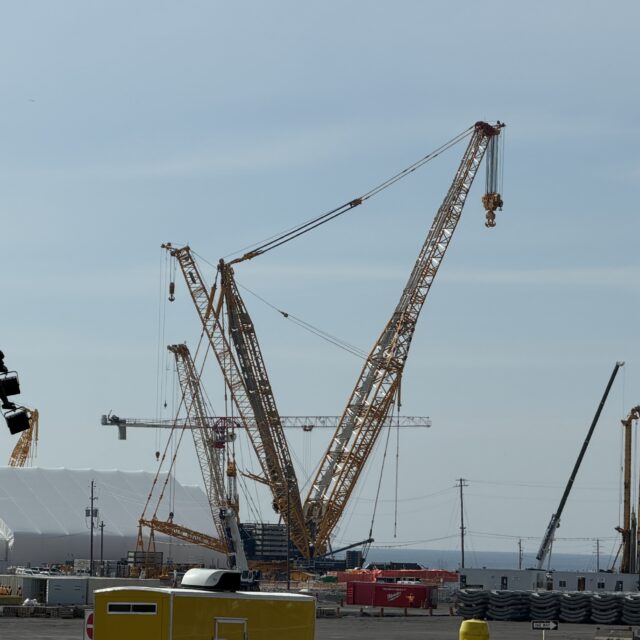 In April, the LR 12500-1.0 crane completed a major lift for the G7’s first grid-scale SMR, as it hoisted the close to 2.1-million-pound Basemat module, the foundation of the reactor.